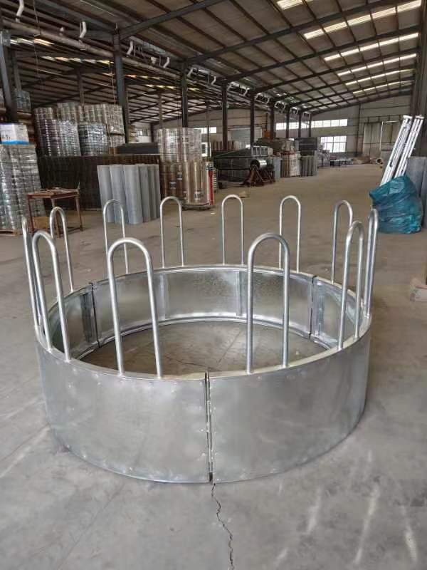 Hay Feeder