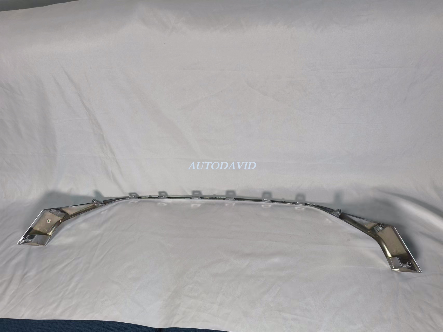 شريط الشبكة الأمامية مطلي بالكروم بيجو 508L R88 2019 OEM: DVD79-0701-08