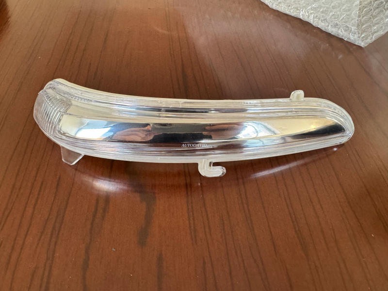 مصباح جانبي لمرآة الباب LED بيجو 208 2013 OEM:1607512580 DVD41-0101-03