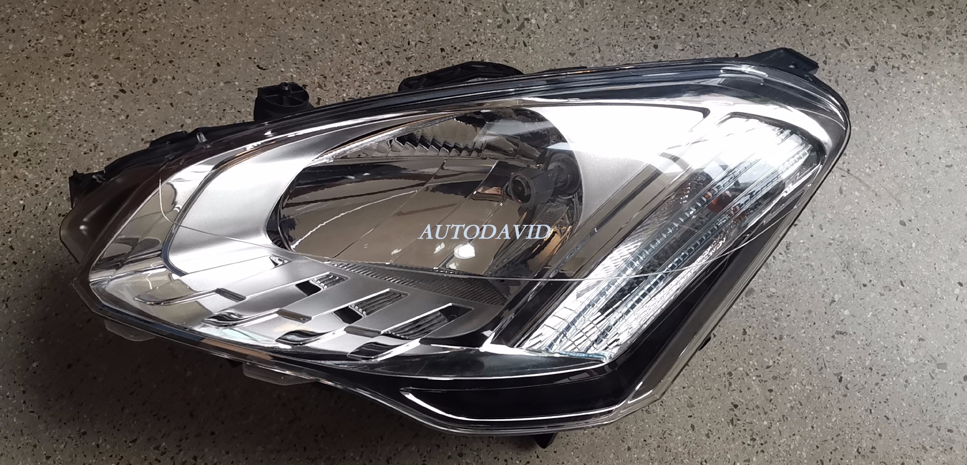 مصباح رأس كامل سيترون بيرلينجو 2015 LH 9806306180 /RH 9806306580 DVD48-0201