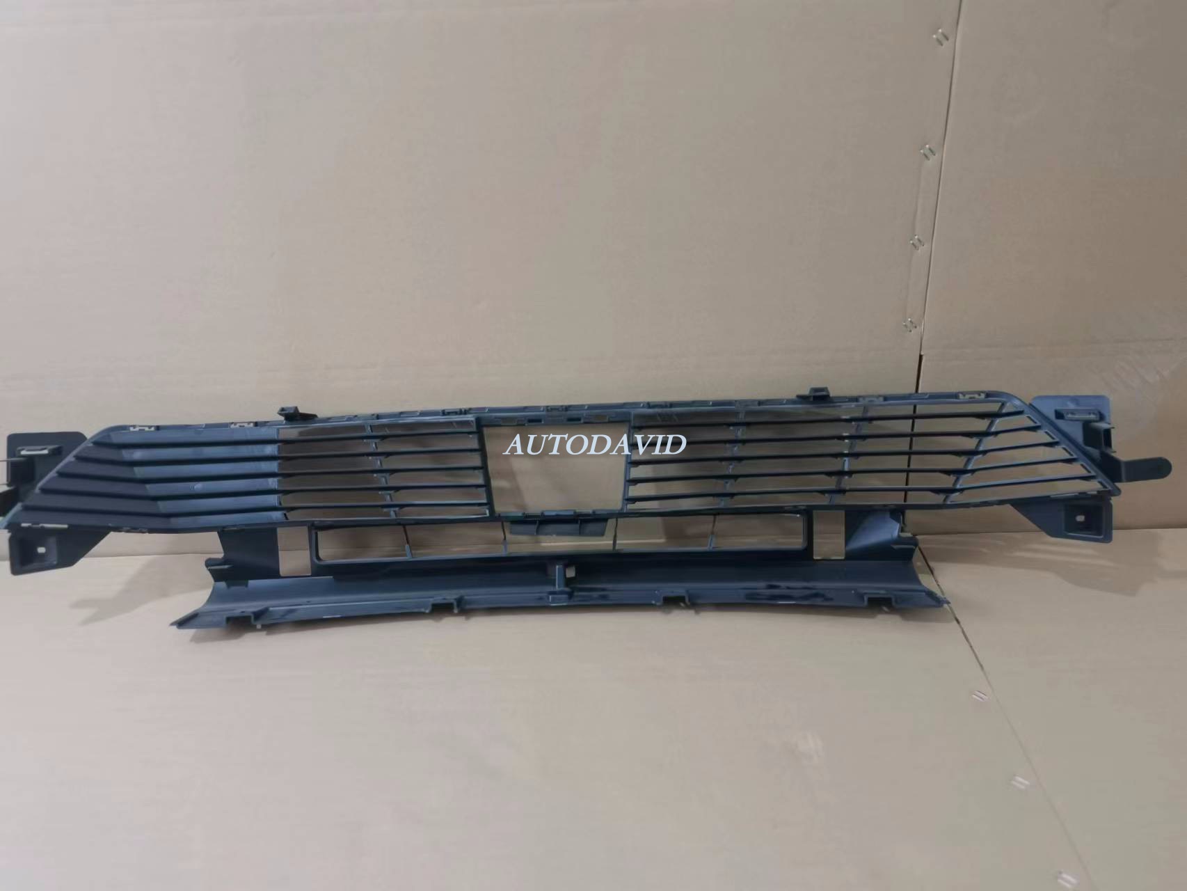 شبك أمامي سفلي بيجو 3008 2019 OEM:YL017811XT DVD66-0701-07