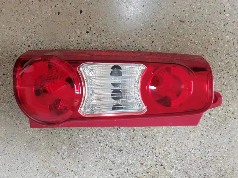 مصباح خلفي فارغ أحمر بيجو بارتنر 2008-2018/سيترون بيرلينجو 2015-2018 OEM: LH 6350FJ/RH 6351FJ