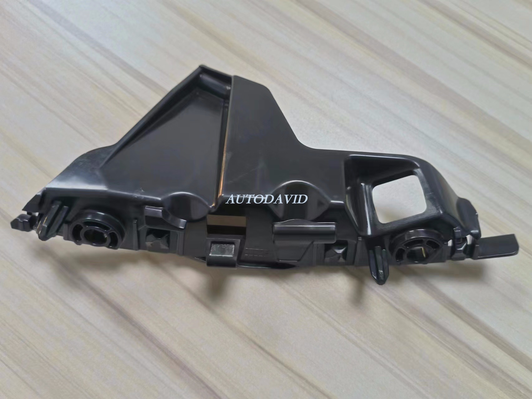 دعامة المصد الأمامي بيجو 208 2019 OEM:1649826580 DVD56-0701-17