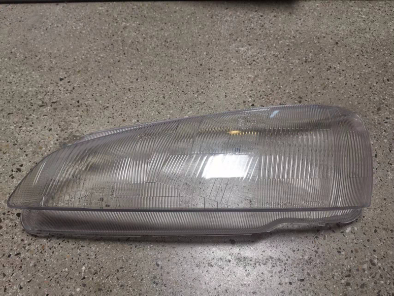 عدسة المصباح الأمامي بيجو 106 1999 OEM: DVD65-0201-01