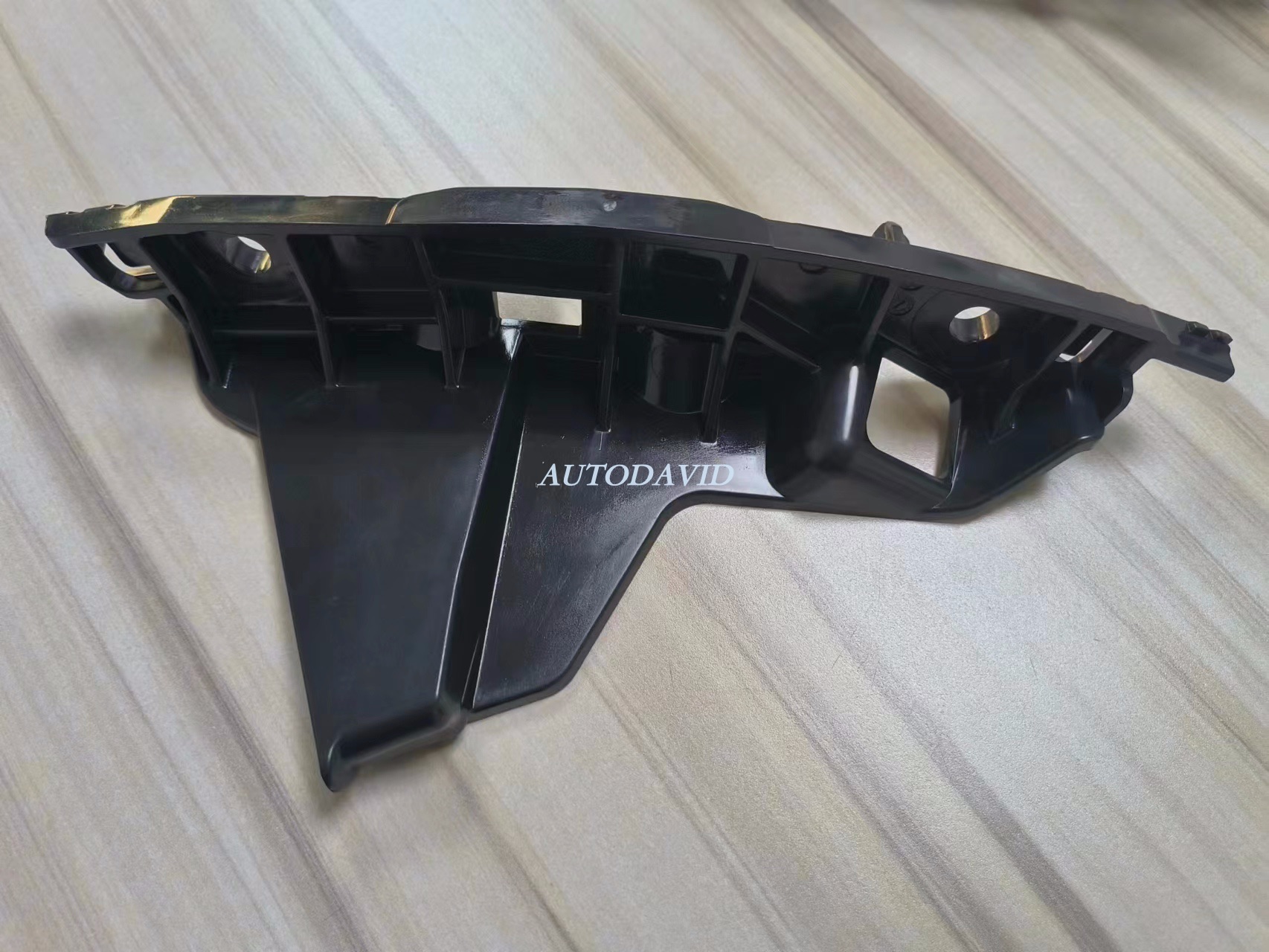 دعامة المصد الأمامي بيجو 208 2019 OEM:1649826580 DVD56-0701-17