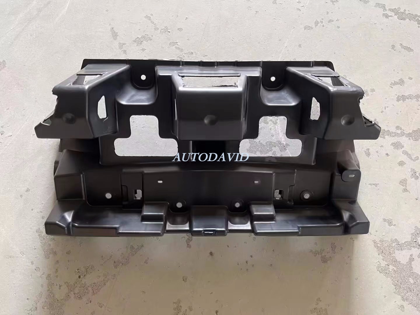 إطار المصد الخلفي بيجو 301 M33 2013 OEM: 9676946780 DVD09-0801-01