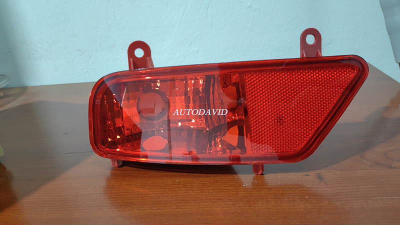 مصباح الضباب الخلفي بيجو 3008 T88 2013 OEM: LH 9801779480 6351HG/RH 9801780180 6350HG DVD22-0501