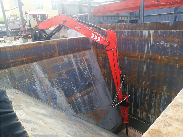 WHC960 Stationary Pedestal Rockbreaker Boom System: Your Solution for Uninterrupted Material Flow WHC960 የጽህፈት መሳሪያ ሮክ ሰባሪ ቡም ሲስተም፡ ያልተቋረጠ የቁስ ፍሰት የእርስዎ መፍትሄ