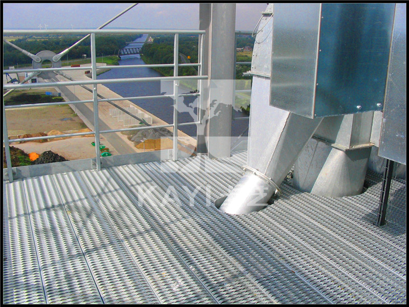 Serrated Perforated Grating