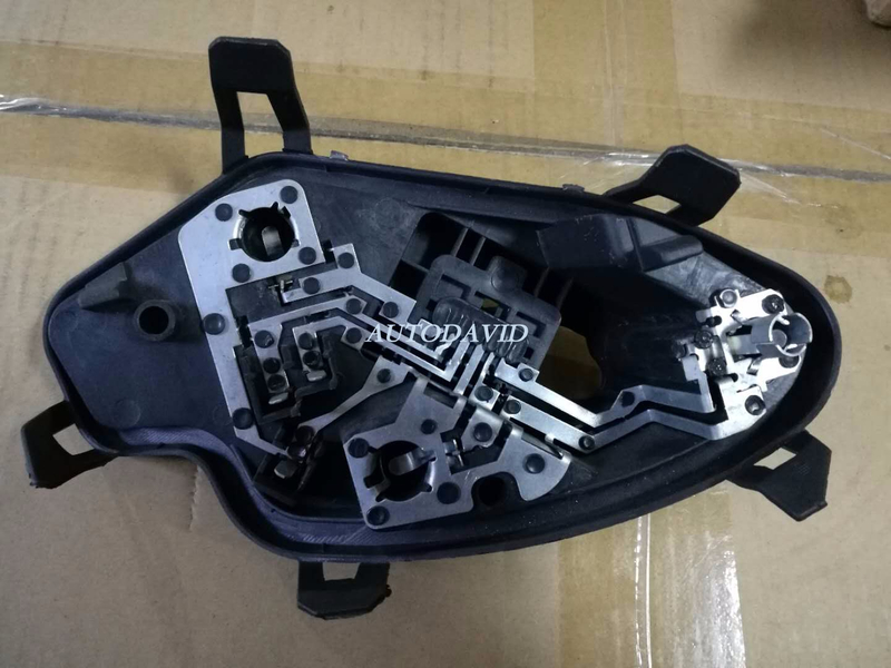 مقبس المصباح الخلفي بيجو 508 W23 2013 OEM:LH/RH DVD16-0301-03