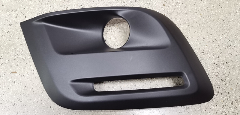 غطاء مصباح الضباب مع فتحة بيجو بارتنر 2015 OEM:1613564680 DVD47-0701-02