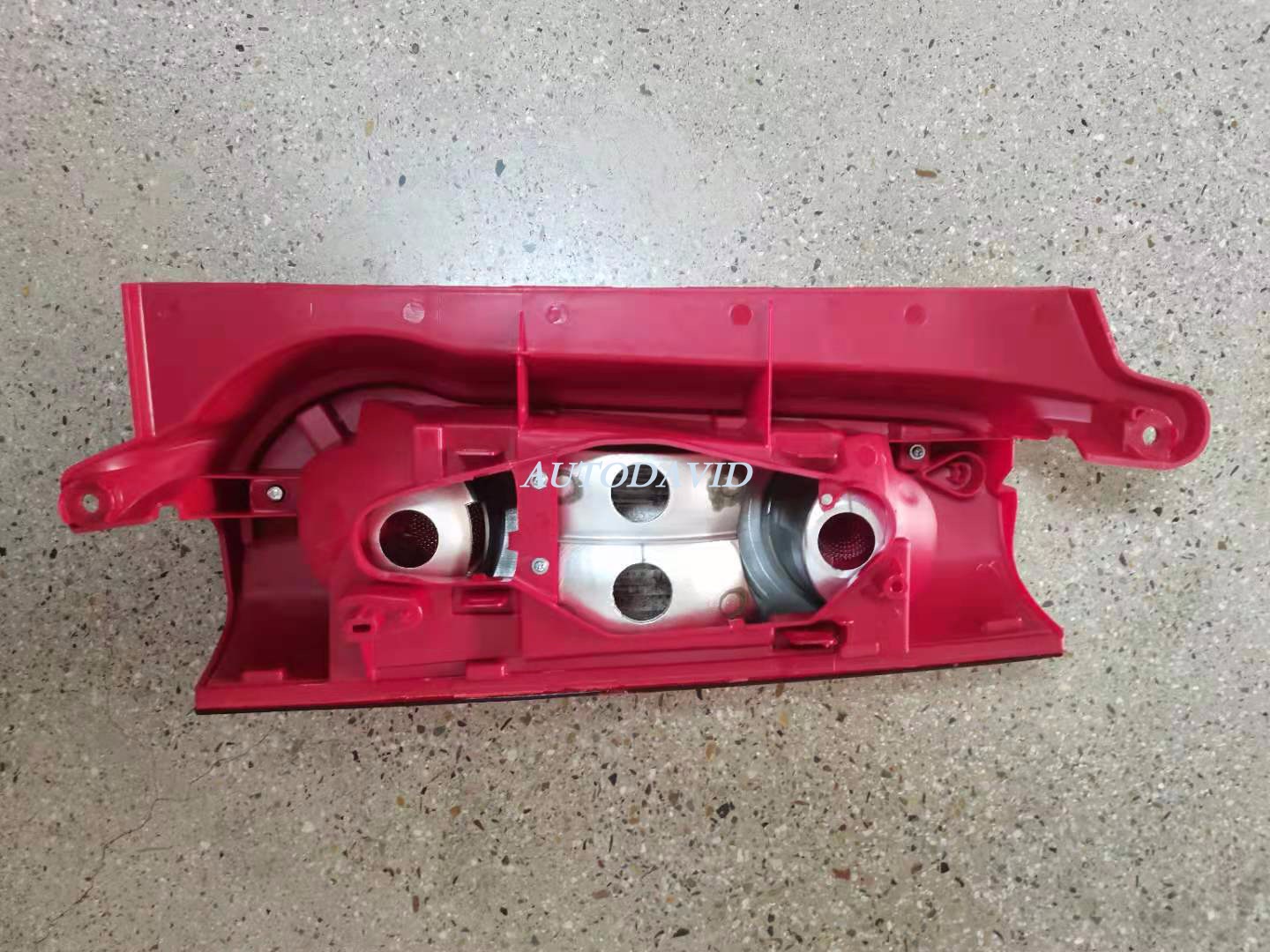 مصباح خلفي فارغ أحمر بيجو بارتنر 2008-2018/سيترون بيرلينجو 2015-2018 OEM: LH 6350FJ/RH 6351FJ