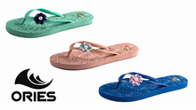 AH-9P106 Tongs de plage pour femmes PE faciles à nettoyer avec ornement fleur