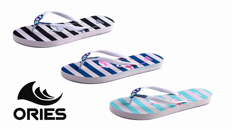 AH-9P067 Chanclas de PE con estampado de flamencos y rayas elegantes para mujer
