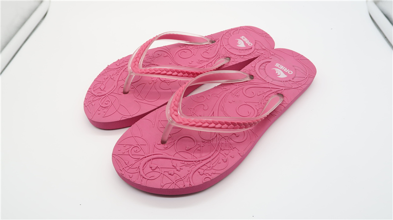 AH-9P101 Chanclas de moda antideslizantes de verano de color sólido para niñas PE