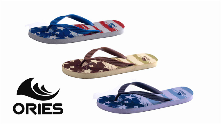 AH-9P033 Diseño de impresión de bandera Venta al por mayor V Correa PE Zapatillas de playa