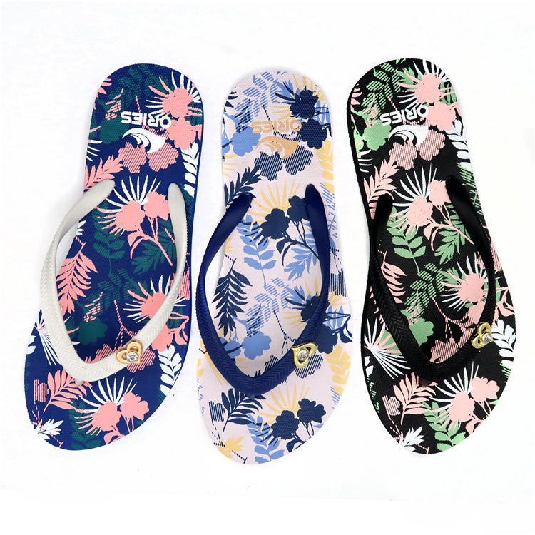 AH-9P028 Bonitas zapatillas de playa de PE con correa en V con estampado de flores para mujer