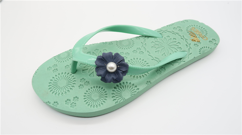AH-9P106 Tongs de plage pour femmes PE faciles à nettoyer avec ornement fleur