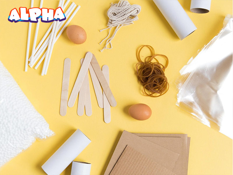 Egg-Drop-Challenge-plus-material