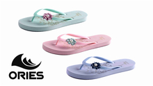 AH-9P108 Tongs à la mode de la plage des femmes de PE de conception de modèle avec l'ornement de fleur