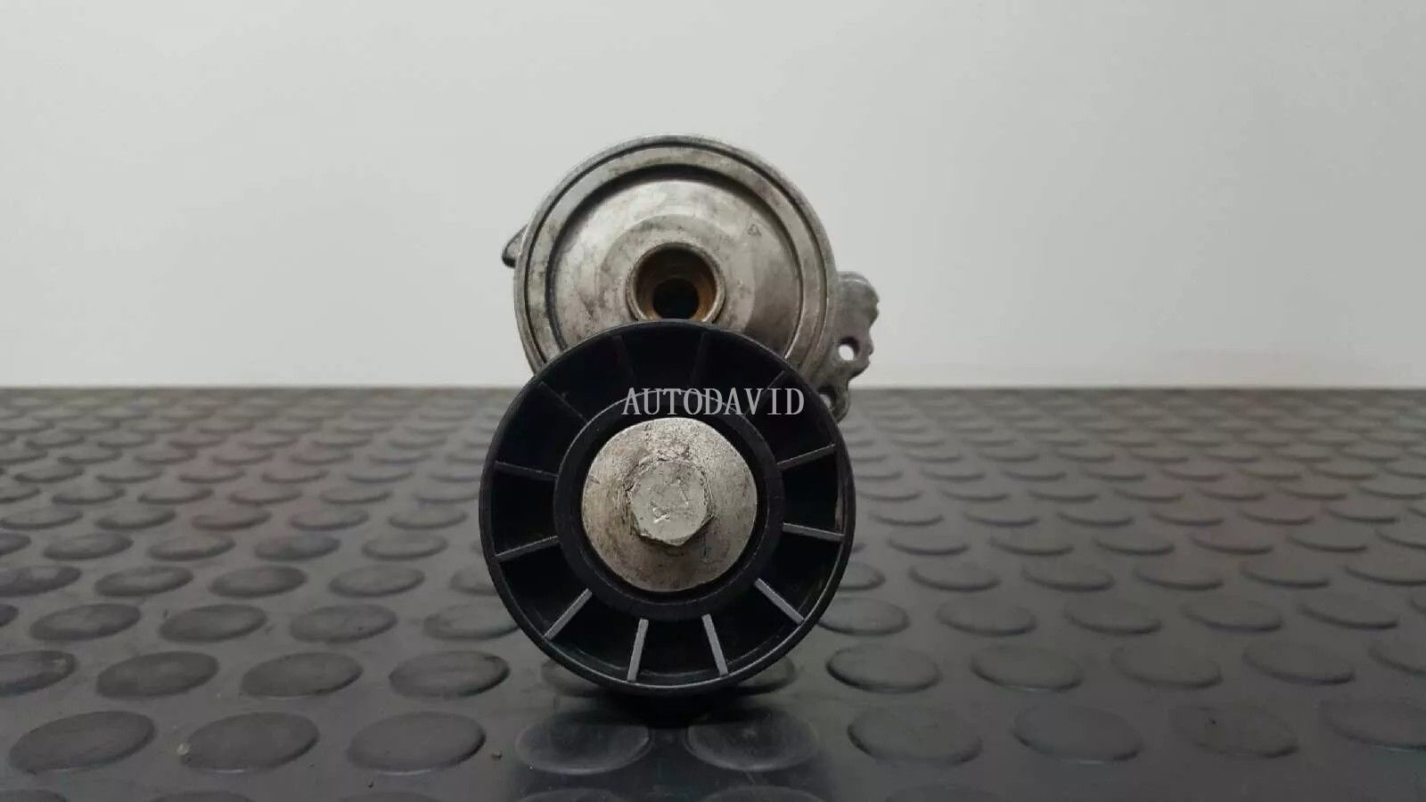 مجموعة بكرة الموتر لبيجو 206 308 307 406 407 سيتروين C4/5/8 البلاستيك OEM: 575155A 9634465780A 30684427A 9636355180A HS01-017-032A