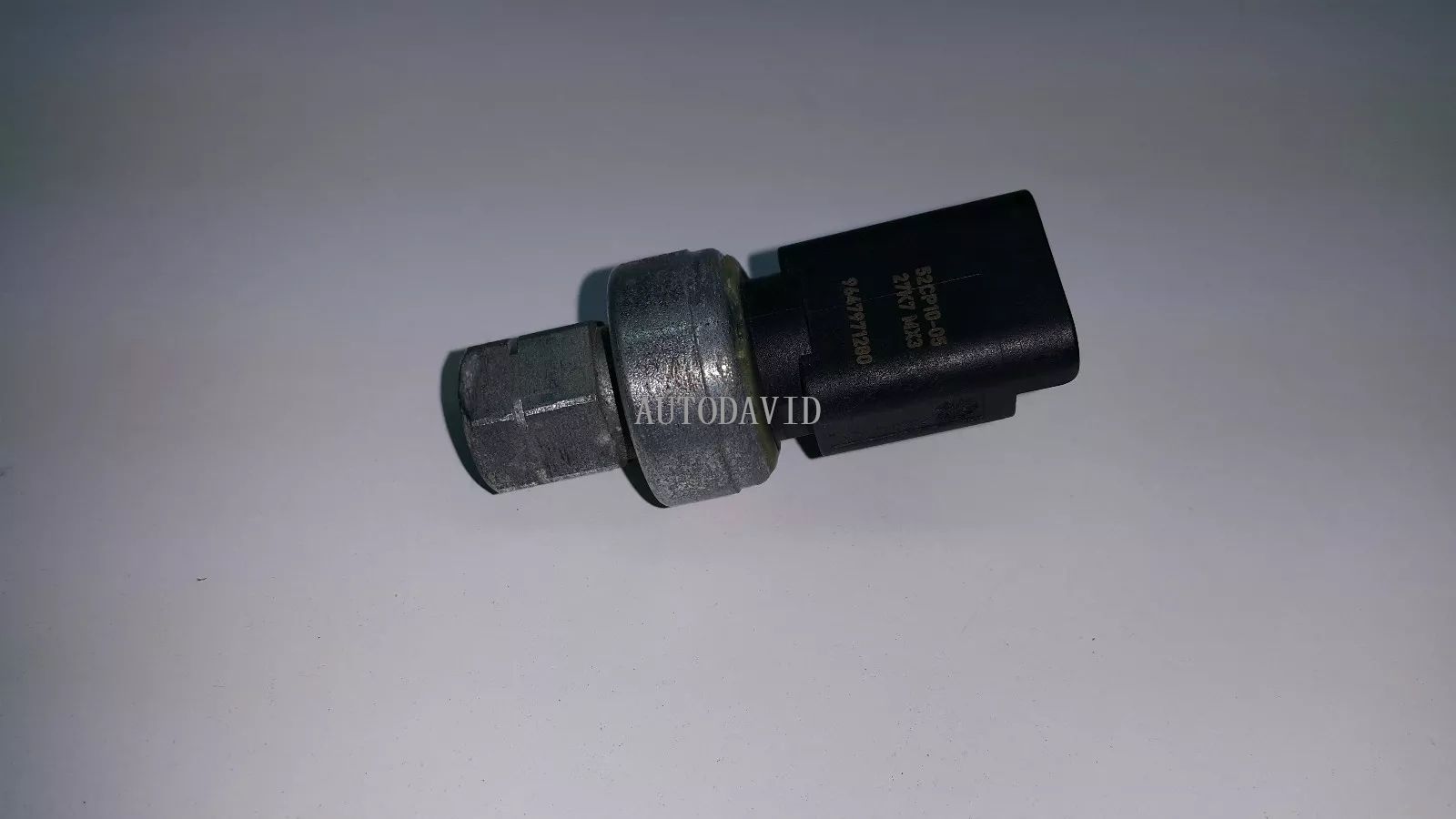 تكييف الهواء مفتاح مستشعر الضغط لبيجو 206 207 307 308 407 607 807 OEM: 6455Z3 9647971280 9678362280 HS02-027-051