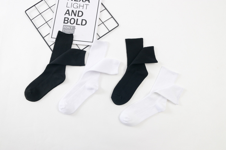 No MOQ Custom Logo Cotton Design Embroidery Jacquard Mens Sports Crew Stockings Socks