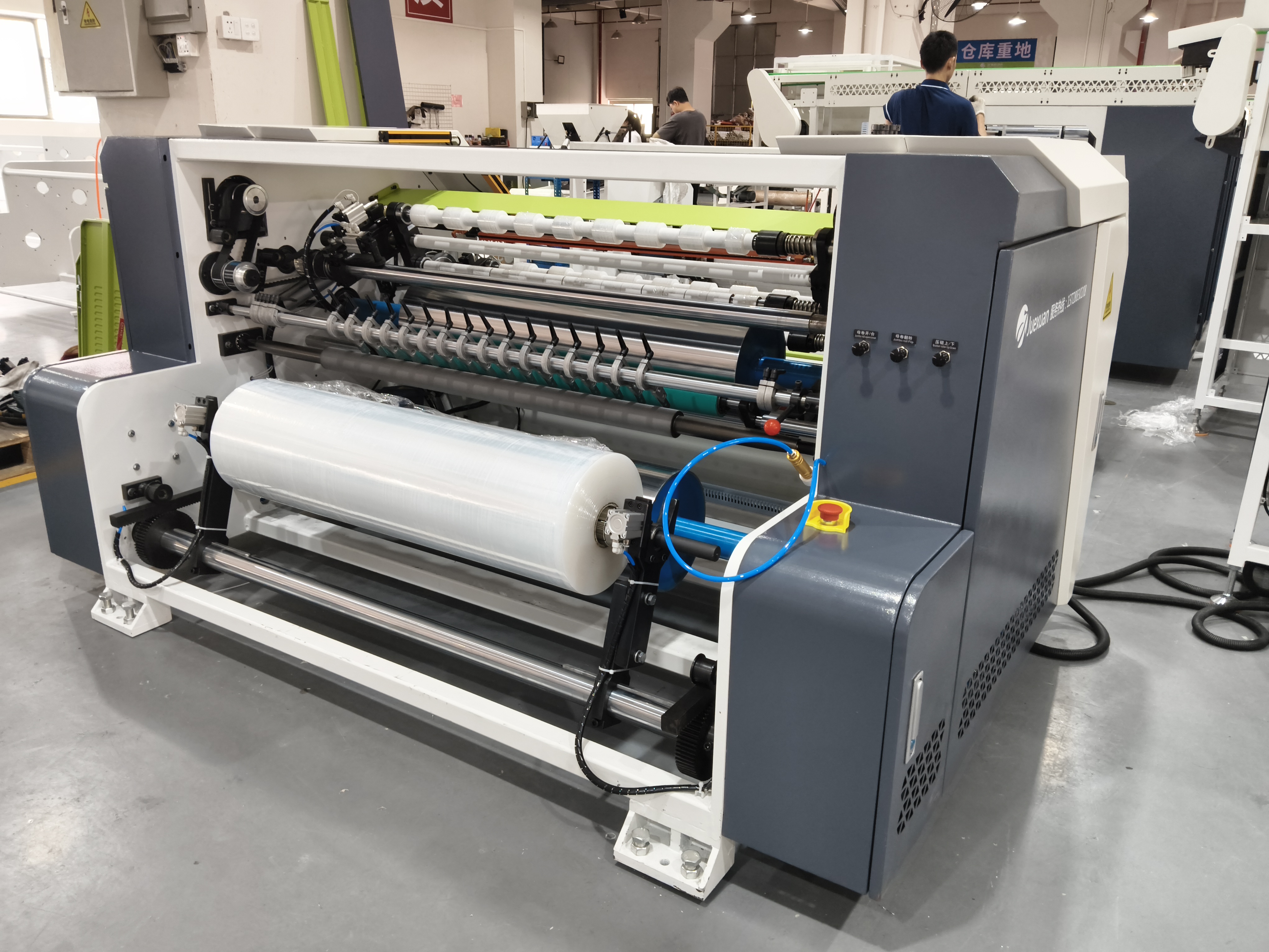 Automatic Vegetable Film Slitting Machine Máy rạch màng rau tự động