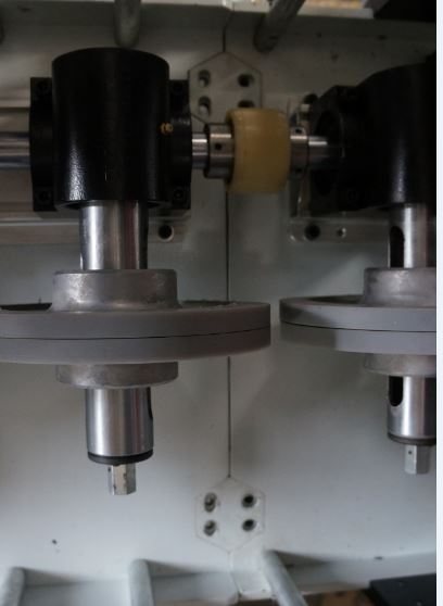 PUR Hotmelt Profile Wrapping Machine PUR Hotmelt መገለጫ መጠቅለያ ማሽን