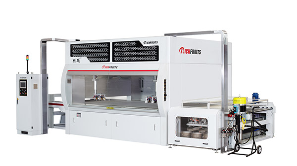 Automatic spraying paint equipment Automatyczne urządzenia do natryskiwania farb