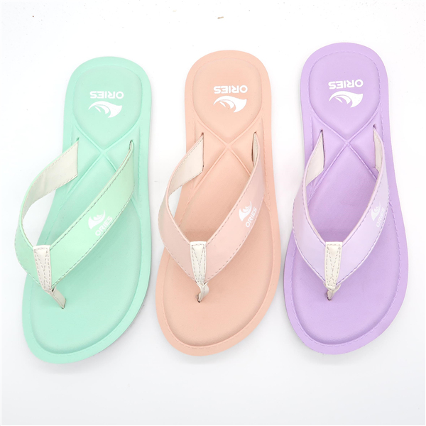 Style simple avec pantoufles en gros bon marché de couleur de Macarons pour des femmes AH-8E039