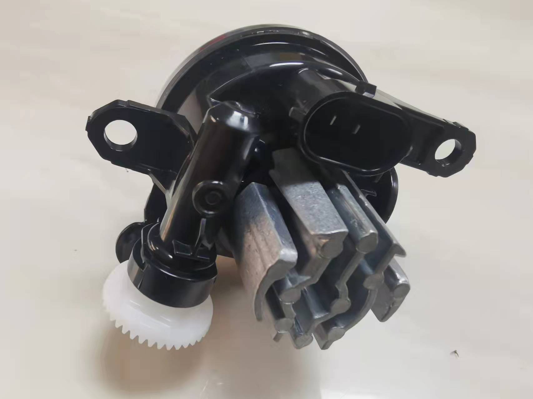 مصباح الضباب LED DFPV D53 2017 / E70 2021 OEM: LH B004068 / B004069 DVD1714-0401