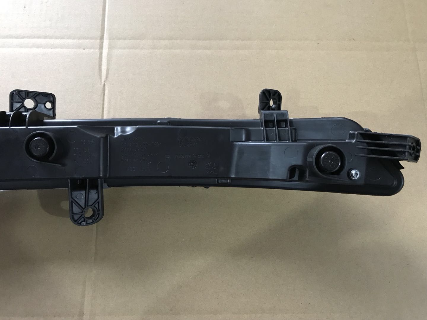 ضوء النهار بيجو 508 W23R 2017 CN OEM: LH 9809087780/RH 9809087680 DVD18-0401