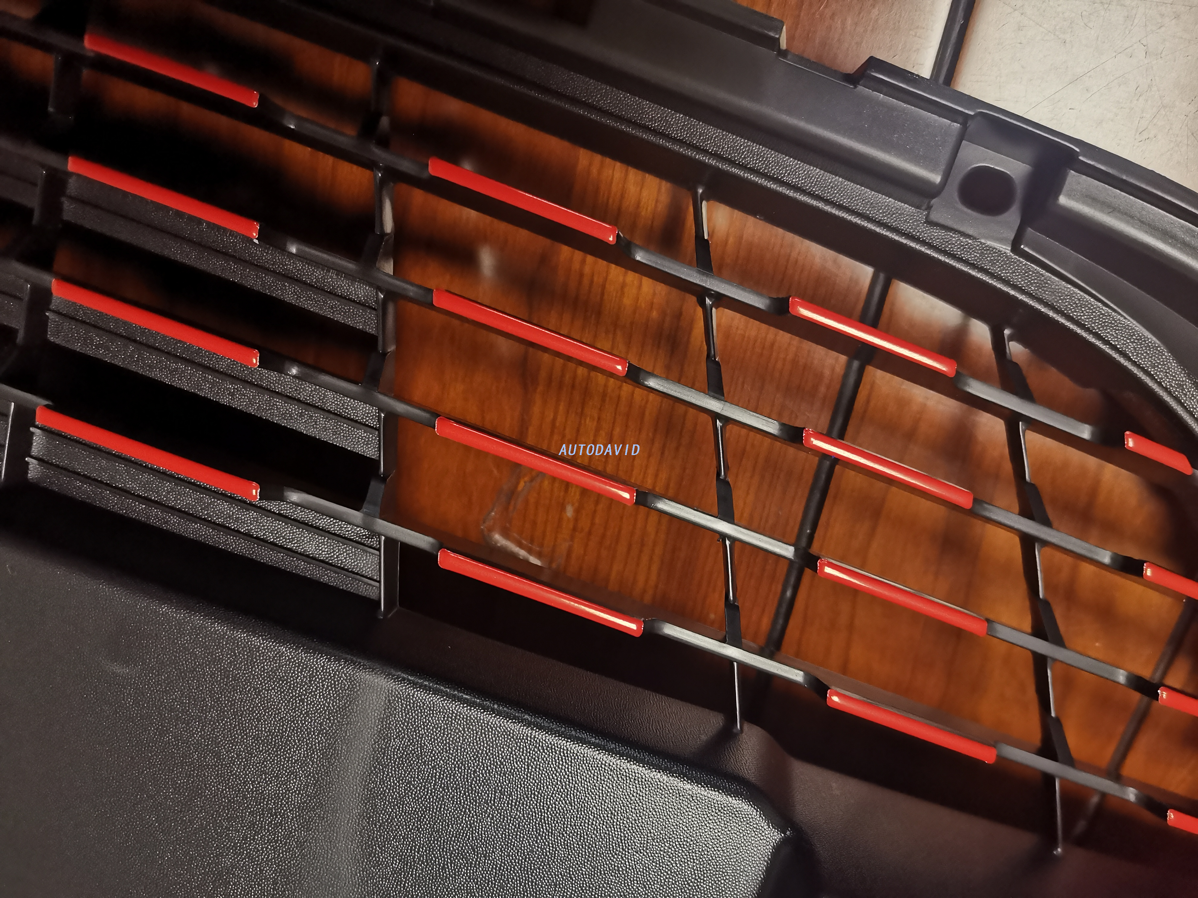 الشبكة الأمامية كاملة الضوء الأحمر بيجو 208 2016 OEM: NO OEM DVD42-0701-16