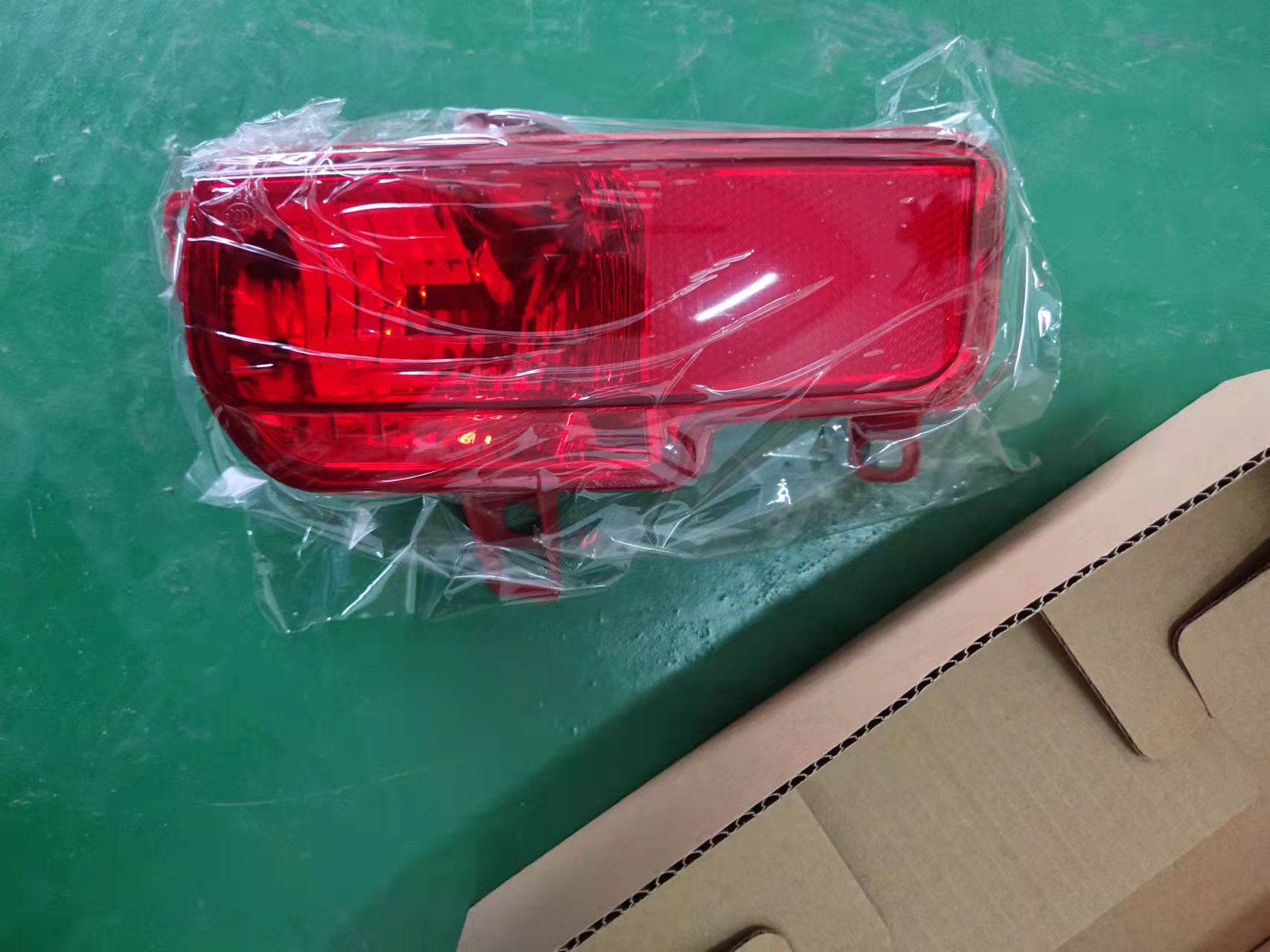 كشاف ضباب خلفي LH بيجو 206+/ 207 2008 OEM:6350GX DVD14-0501