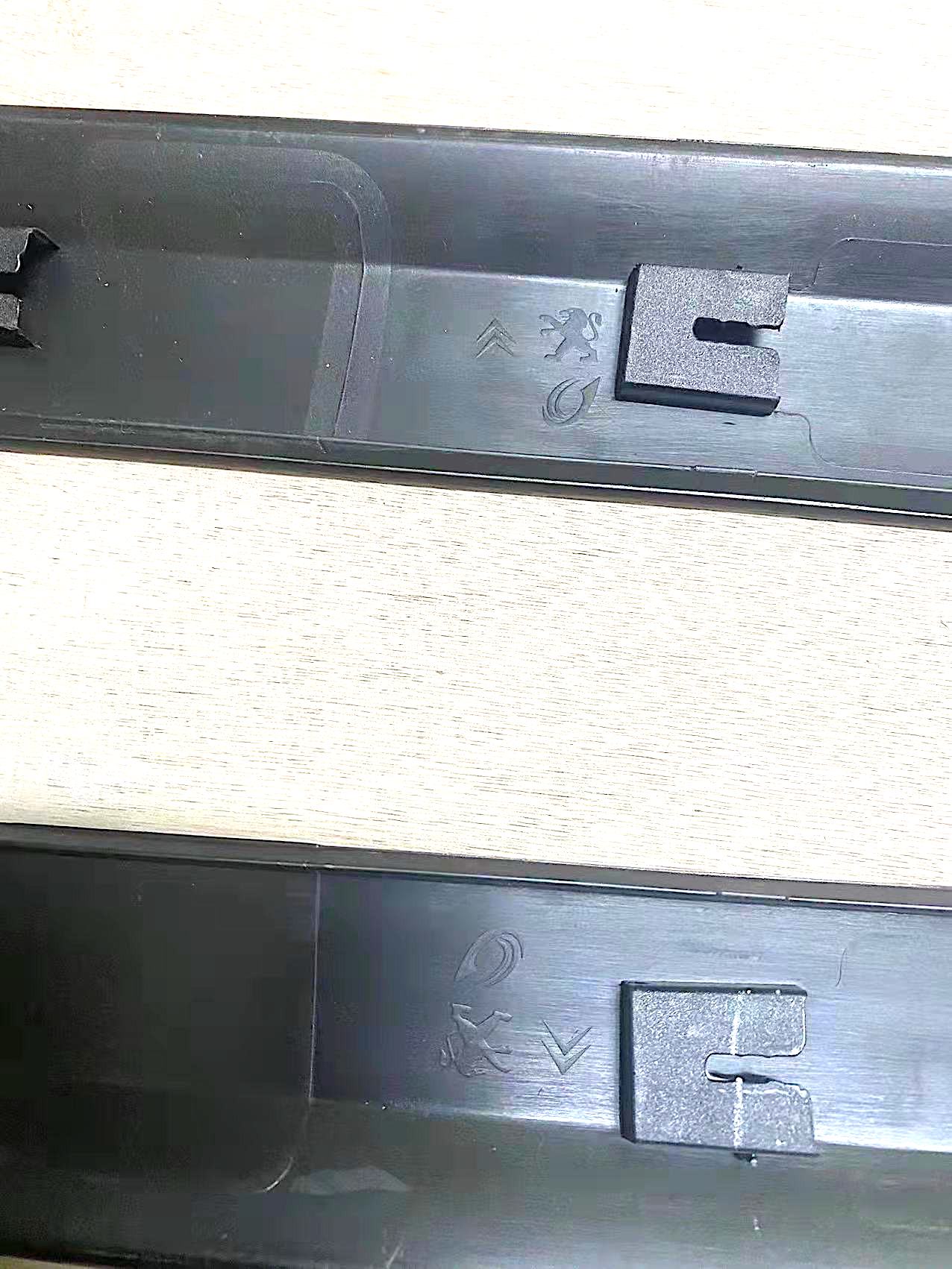 معدات منخفضة لقولبة الباب 408 T73 2013/308 2008 في الخارج OEM: LH F 8545JZ/RH F 8545JX/LH R 8546CE/ RH R 8546CA DVD10-1102