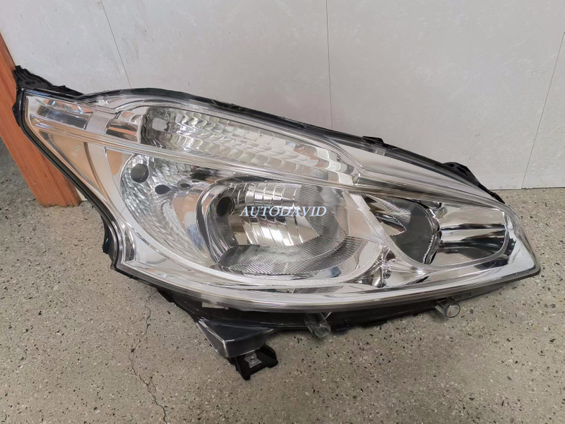 مصباح الرأس بيجو 208 2013 LH 9802221280/RH 9802221880 DVD41-0201