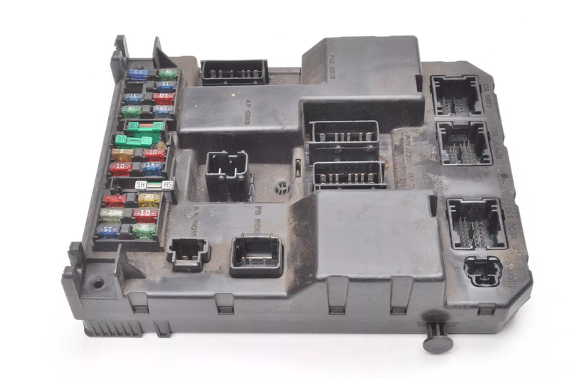 صندوق فيوز المحرك BSM الجمعية لبيجو 307 2.0/16 فولت OEM: 9651197680 9651196980 HS01-042-010