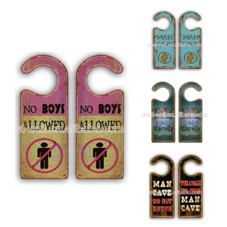 2019 Hot Selling Custom Design Art Work Craft Decorative Do Not Disturb Hotel Door Hangers