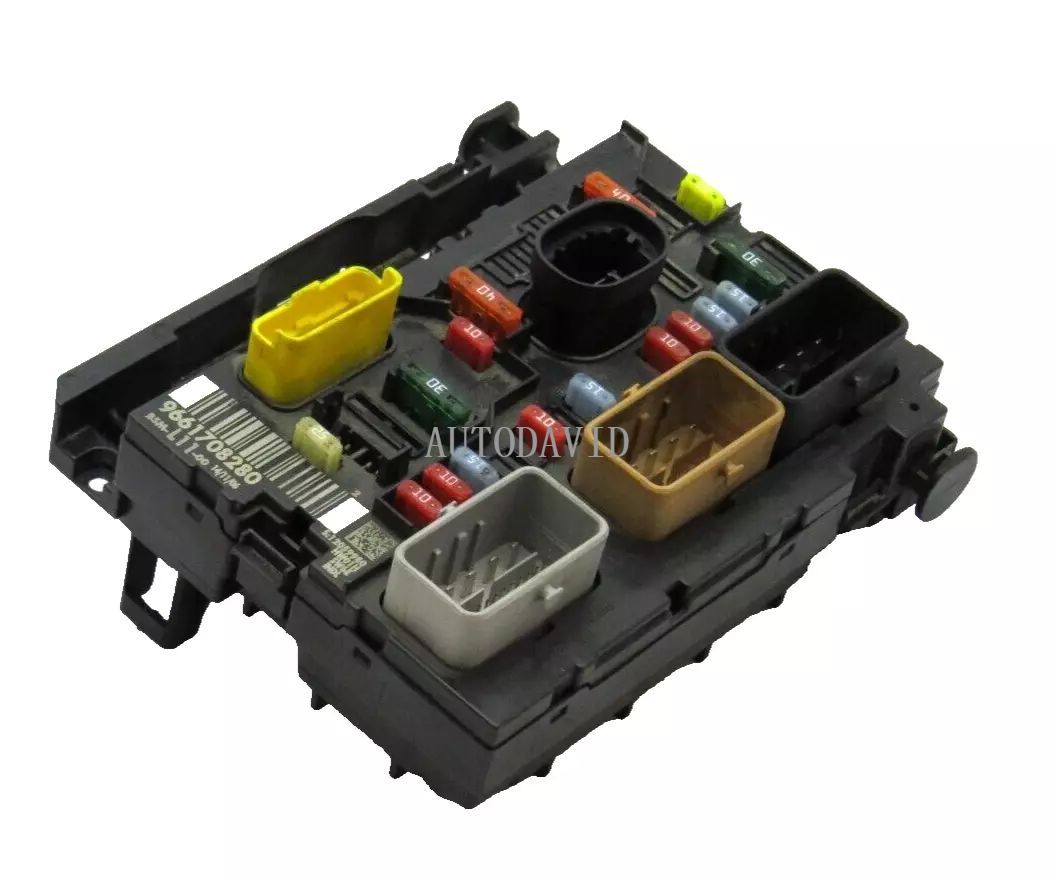 صندوق فيوز المحرك BSM الجمعية لبيجو 307 1.6/16 فولت OEM: 9661708280 BSM-L11-00 BSML1100 HS01-042-003