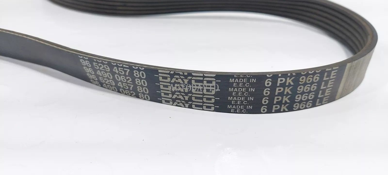 مروحة حزام عالية الجودة لبيجو 504 505 J5 J9 XN1A OEM: 5750XF 6PK966LE 9652945780 HS01-017-012