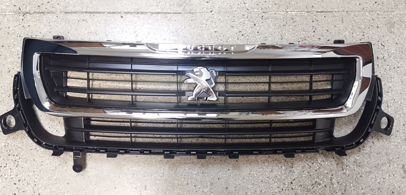 الشبكة الأمامية كاملة بالكروم بيجو بارتنر 2015 OEM:DVD47-0701-05