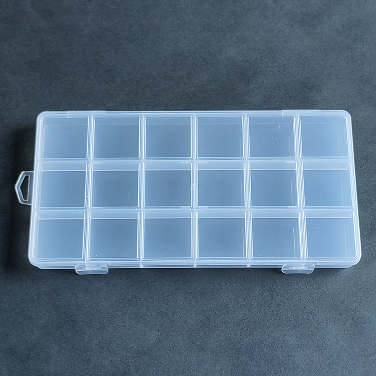 18 Grid Plastic Organizer Box 20.8x10.6x1.75cm