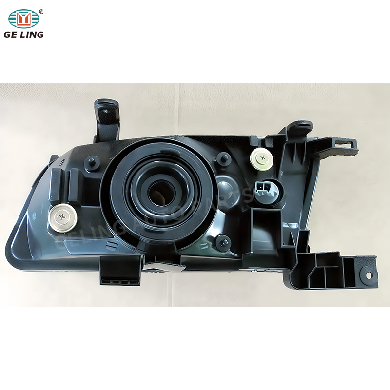 Nissan Sunny B15 Head Light Faro anteriore Nissan Sunny B15