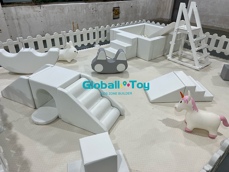 Kids Play Equipment for Indoor Playground Equipo de juego para niños para patio interior