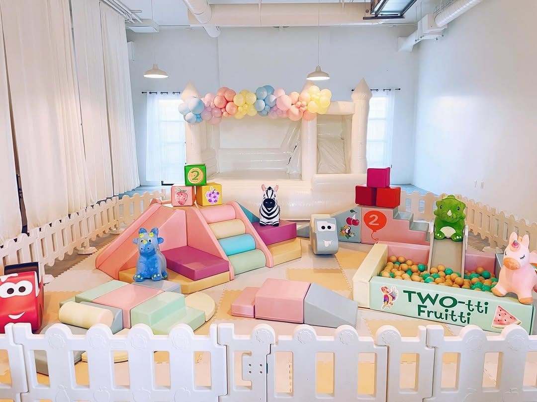 Pastel color Hot selling and commercial soft play equipment indoor and outdoor playground rental package Cor pastel Venda quente e pacote de aluguel de equipamentos comerciais macios para playground interno e externo