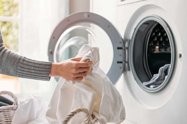 Washing Machine Maintenance with Laundry Sheets Entretien de la machine à laver avec des feuilles de lessive