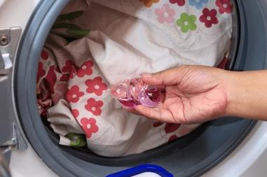 Do Tide Pods Destroy Washing Machines האם תרמילי גאות הורסים מכונות כביסה