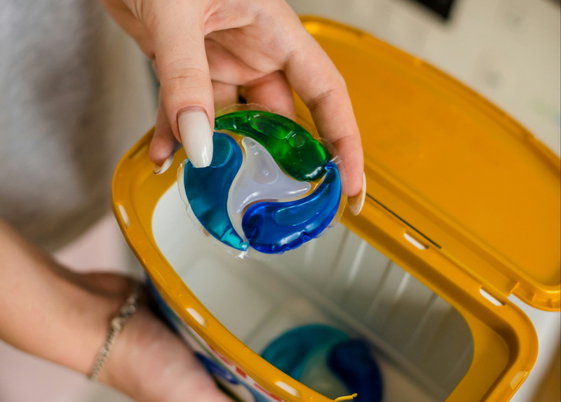 Pack Laundry Pods for Air Travel قم بتعبئة أكياس الغسيل للسفر الجوي