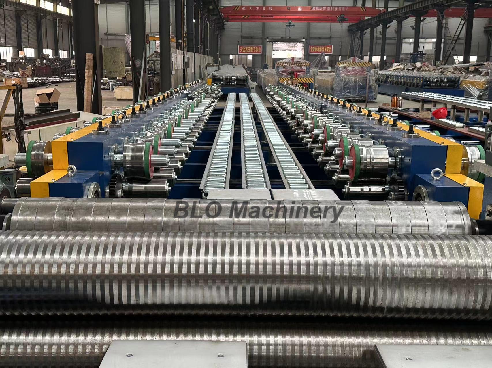 polyurethane sandwich panel manufacturing line خط إنتاج ألواح البولي يوريثين العازلة